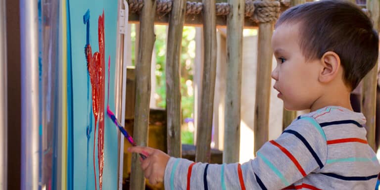 Learning through the visual arts in early childhood education