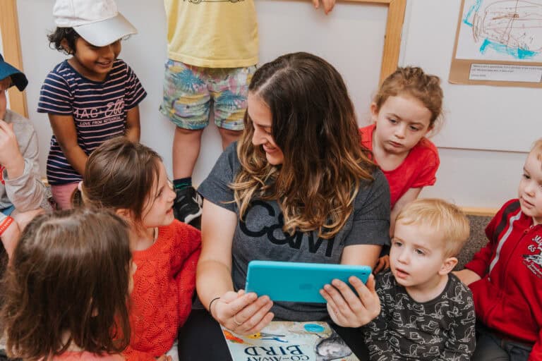 Research-based guidelines for screen use in educational settings